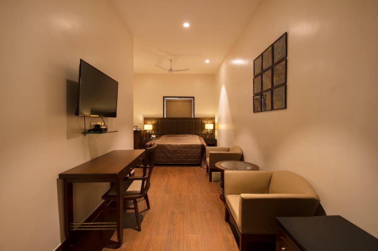 Park Suites Calcutta Extérieur photo