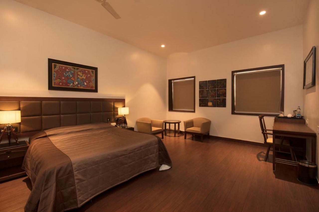 Park Suites Calcutta Extérieur photo