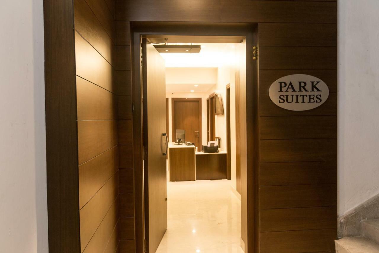 Park Suites Calcutta Extérieur photo