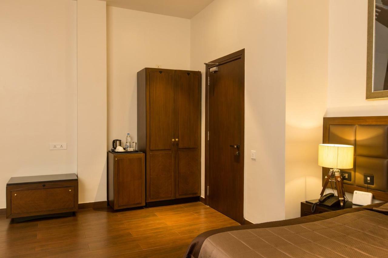 Park Suites Calcutta Extérieur photo